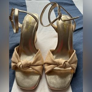 Lilly Pulitzer Gold Wedge Sandal Sz 7